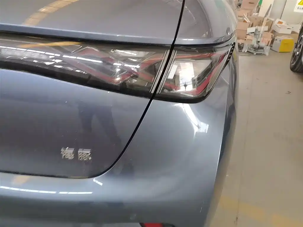 BYD Dolphin 2024 Glory Edition 420km Fashion Edition фото 8