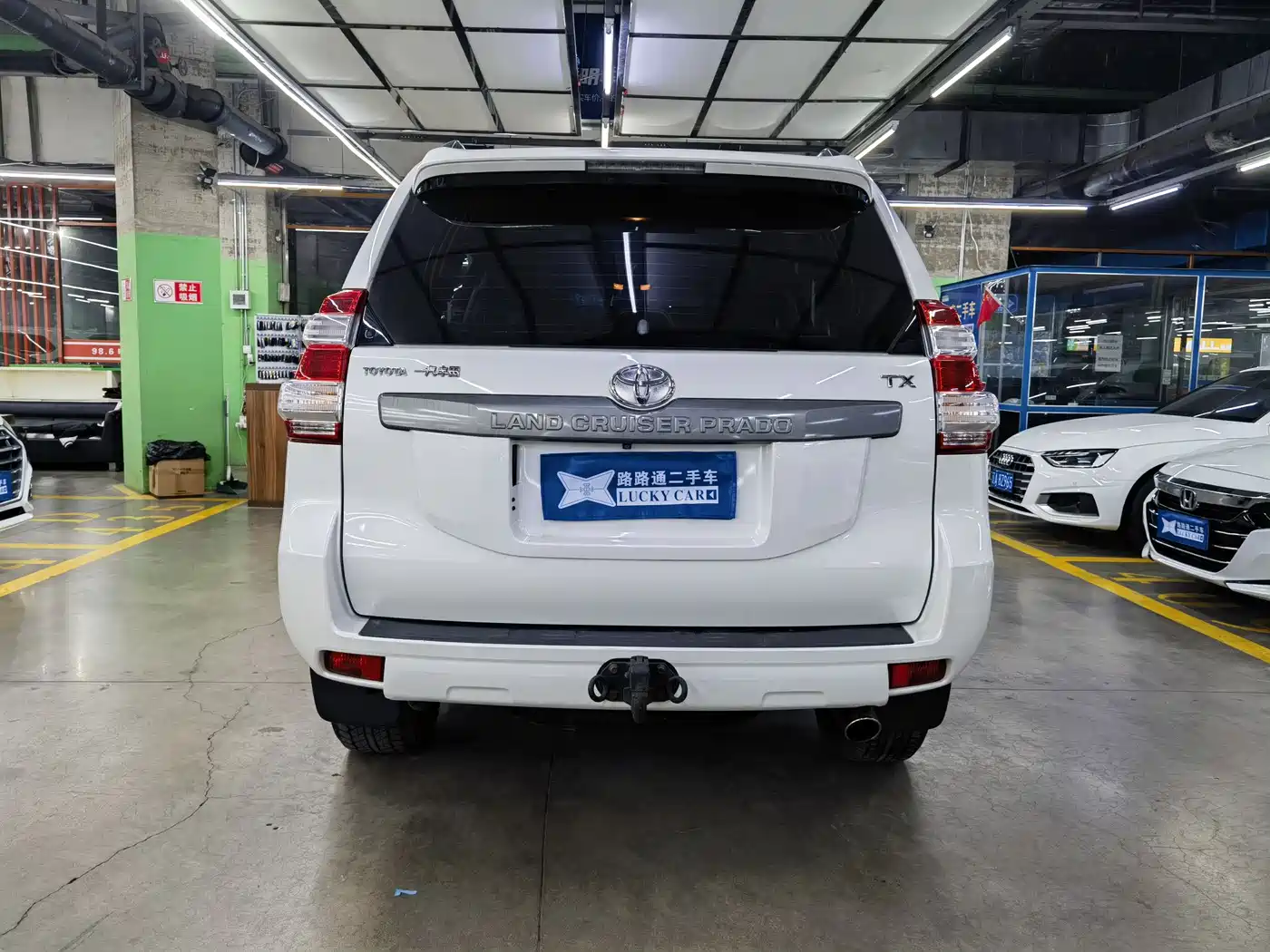 Toyota Prado 2016 2.7L Auto Luxury Edition фото 5
