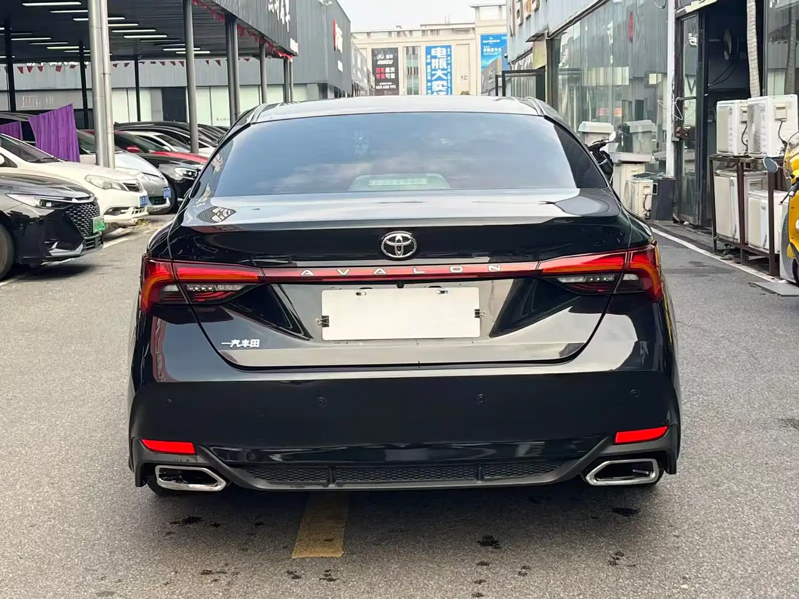 Фото 5 - Toyota Avalon