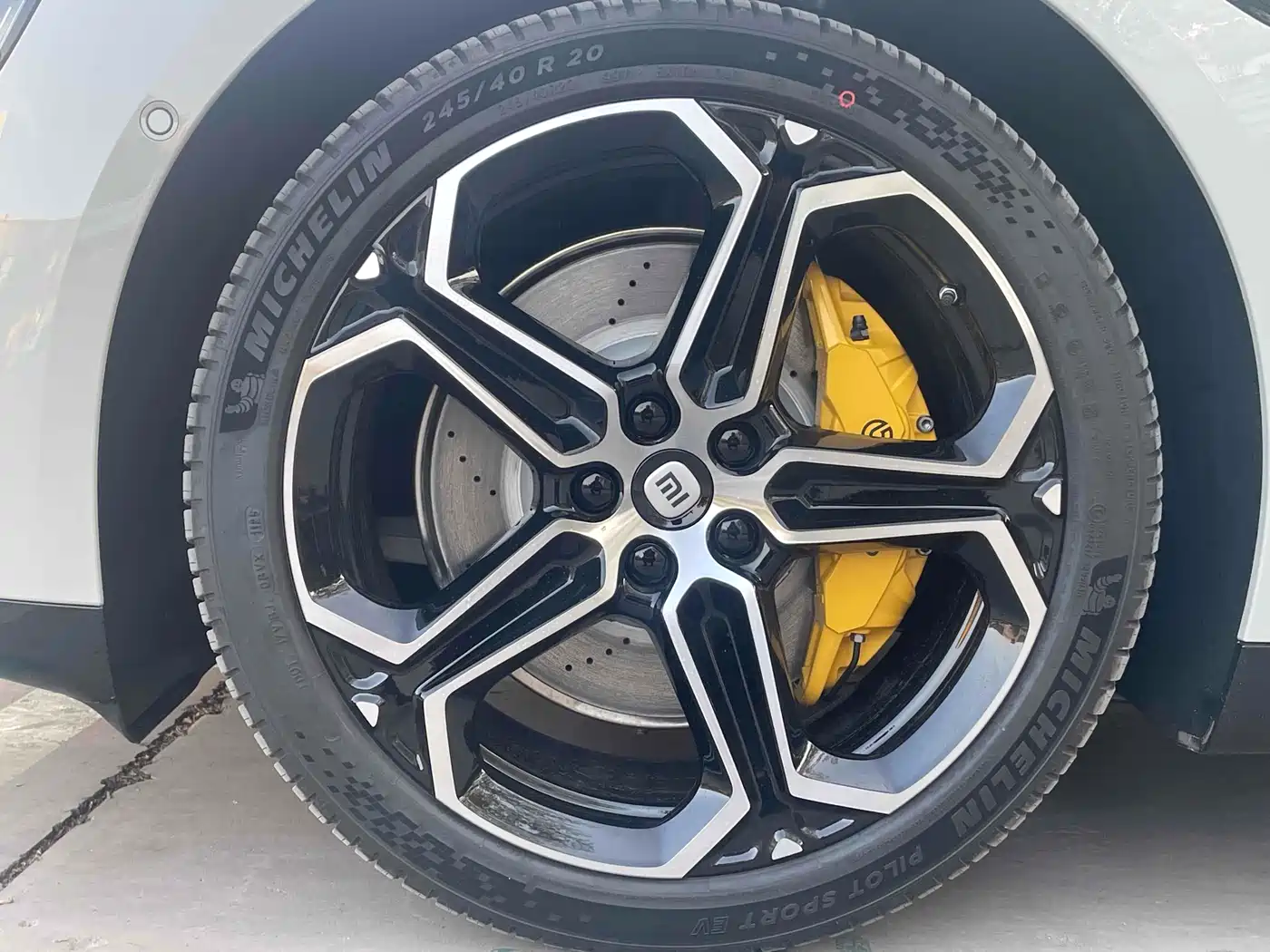 XIAOMI CAR XIAOMI SU7