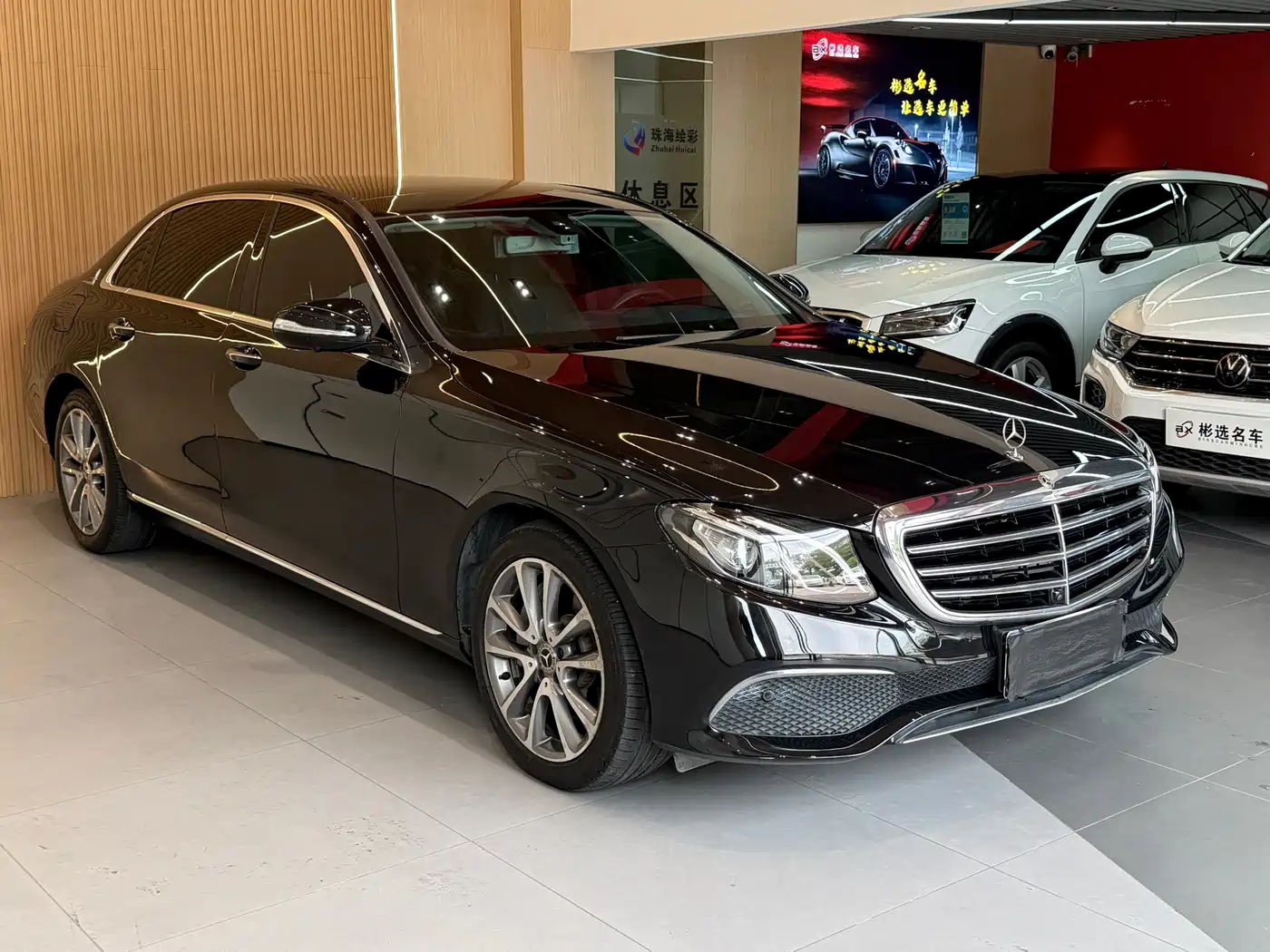 Mercedes-Benz E-Class 2018 E 300 L Luxury фото 3