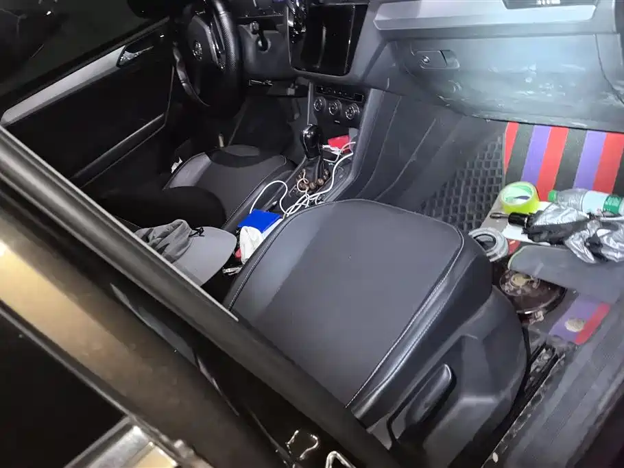 Volkswagen Tiguan L 2017 330TSI Automatic 2WD Trend Edition фото 8