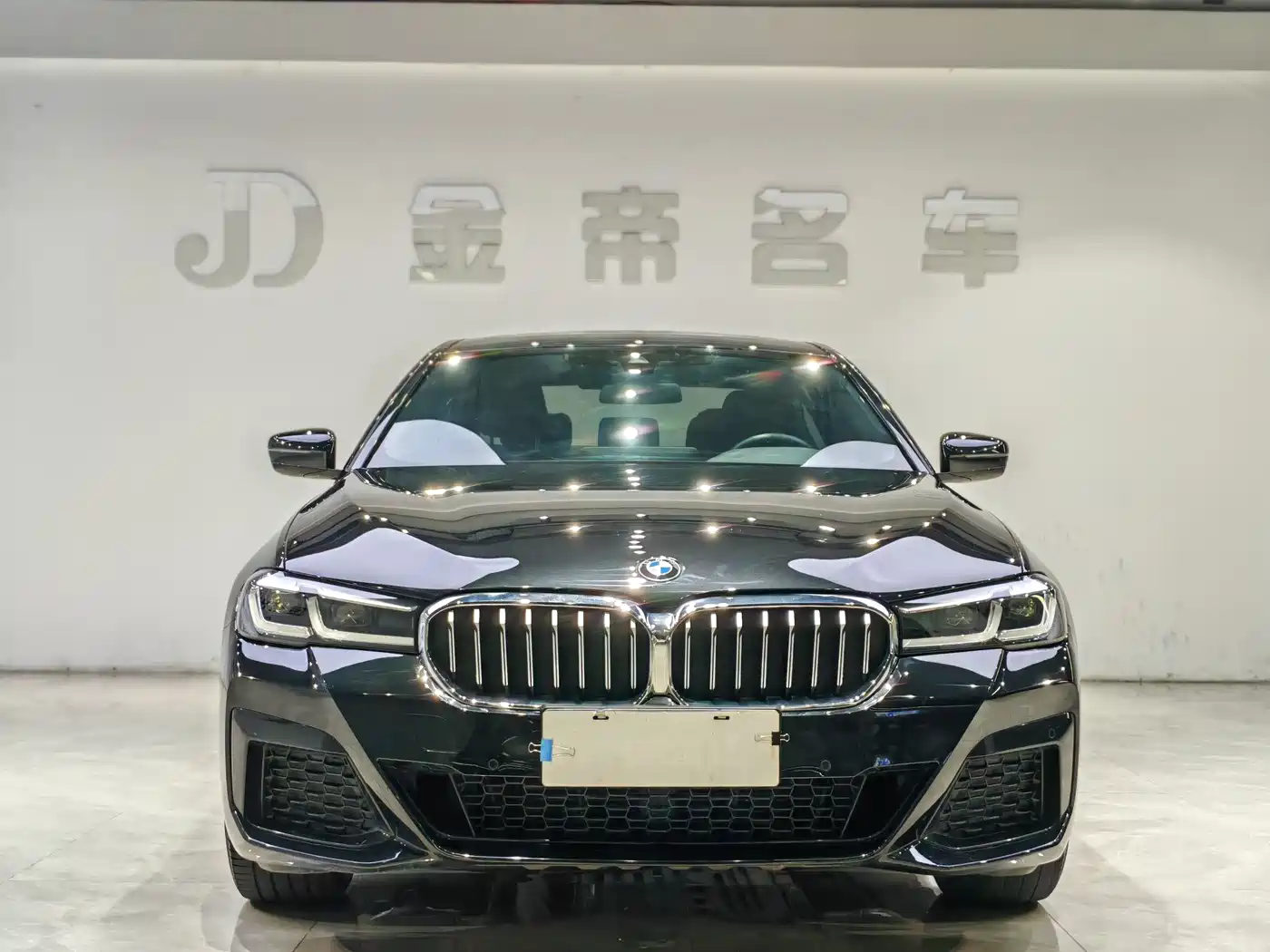 BMW 5 Series 2022 525Li M Sport Package фото 2