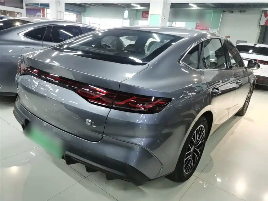 BYD Qin L 2024 DM-i 120KM Excellence Model фото 7