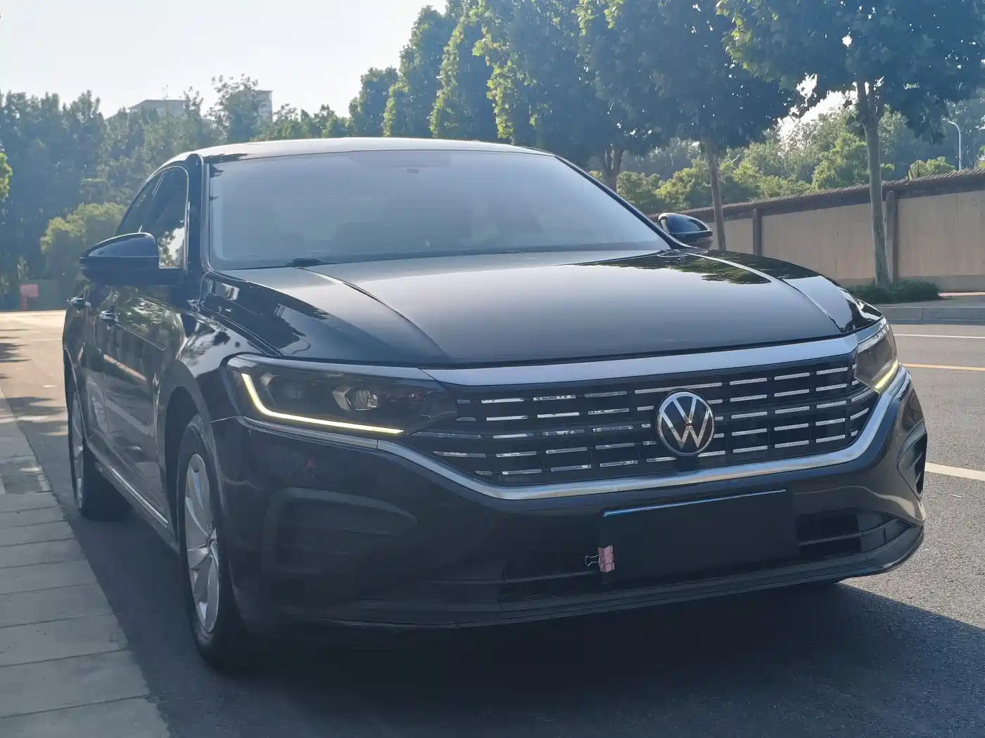 Volkswagen Passat 2022 280TSI Business Edition фото 2