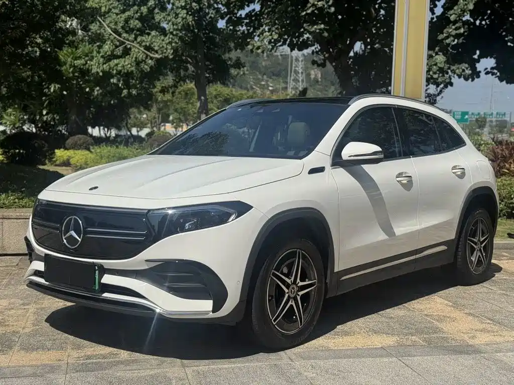 Photo 1 - Mercedes-Benz EQA