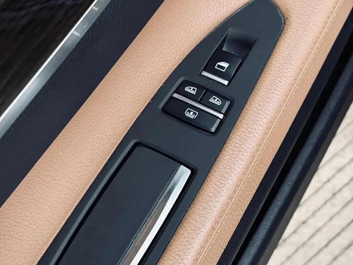 BMW 7 Series 2014 730Li Premium фото 22