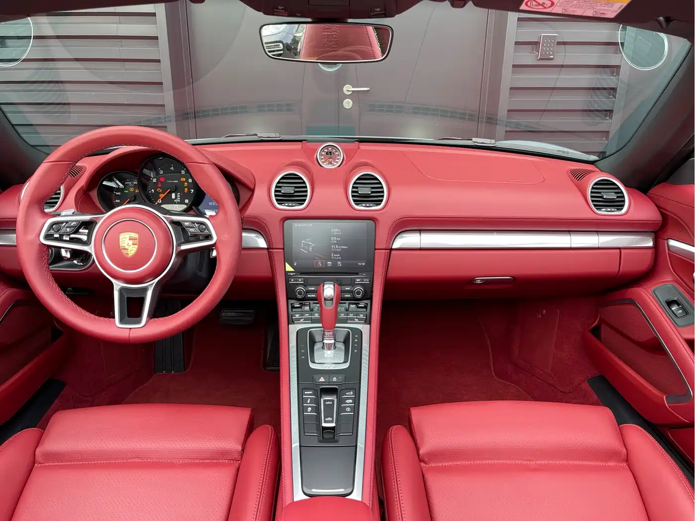 Porsche 718 фото 9