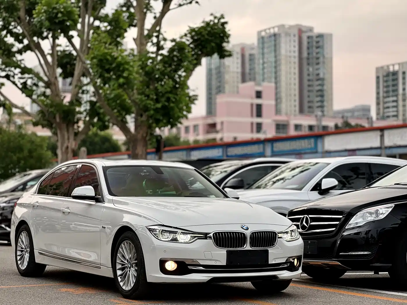 BMW 3 Series 2016 320Li Luxury Design Package фото 3