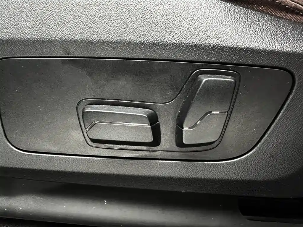 BMW X1 2023 sDrive20Li X Design Package фото 20