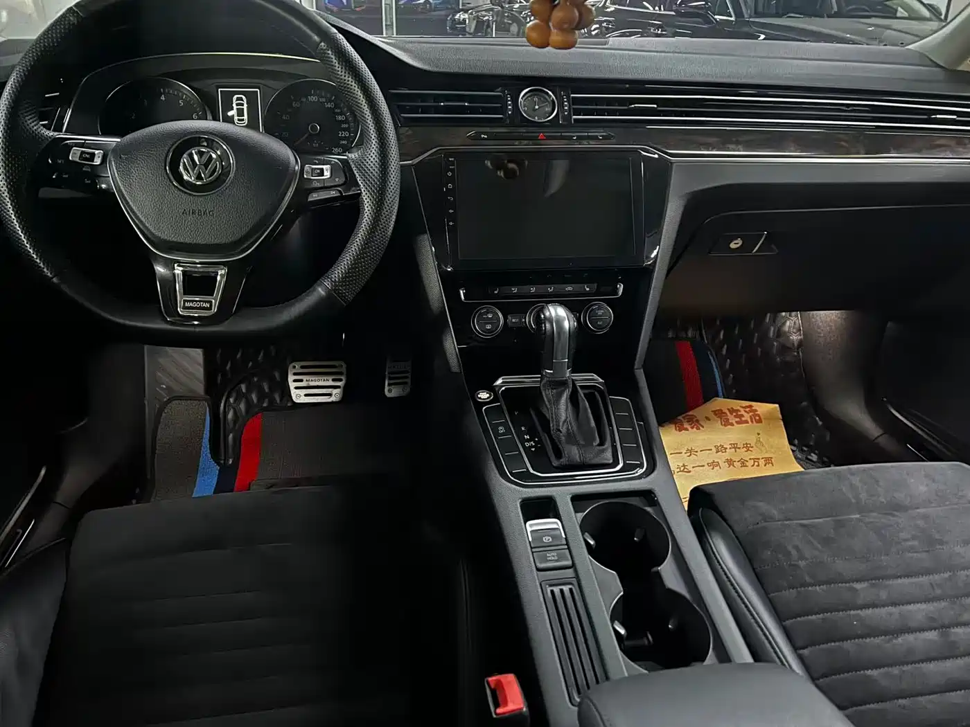 Volkswagen Magotan 2018 330TSI DSG Luxury фото 6