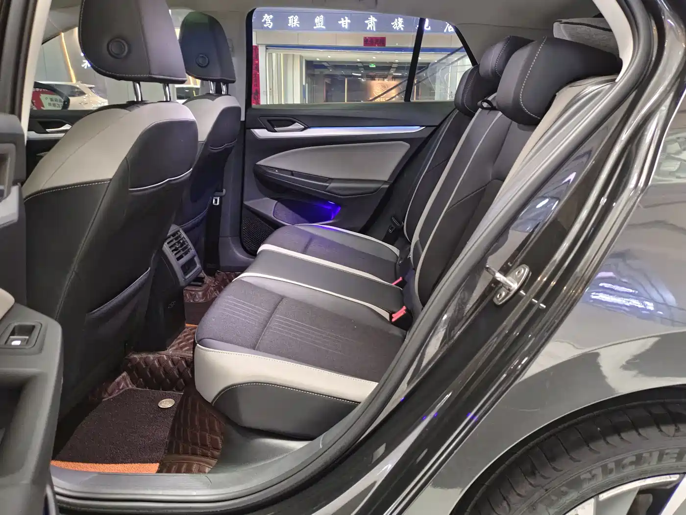 Volkswagen Golf 2023 Facelift 280TSI DSG Pro фото 12