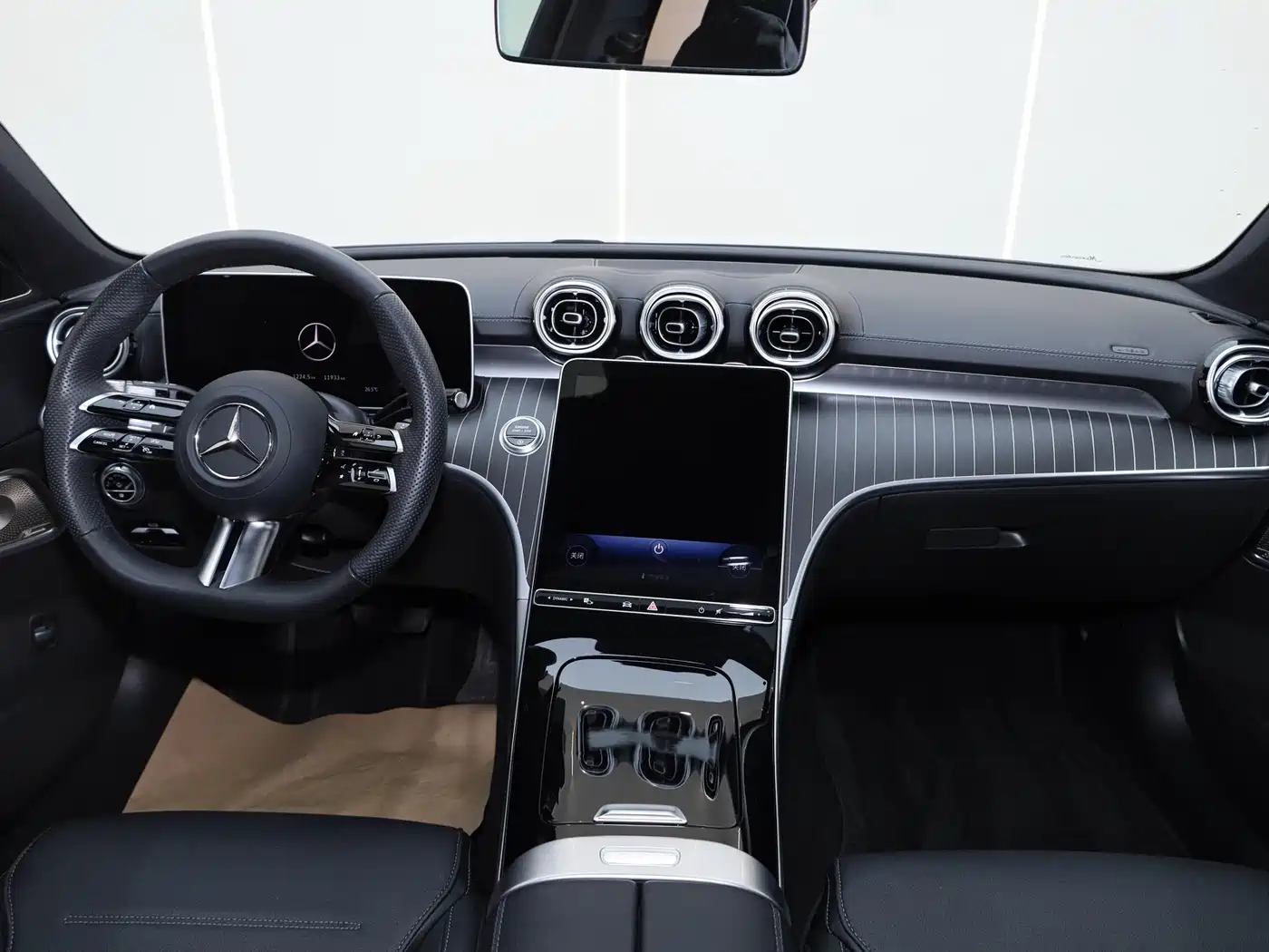 Mercedes-Benz C-Class 2025 C 260 L Night Sport Edition фото 15