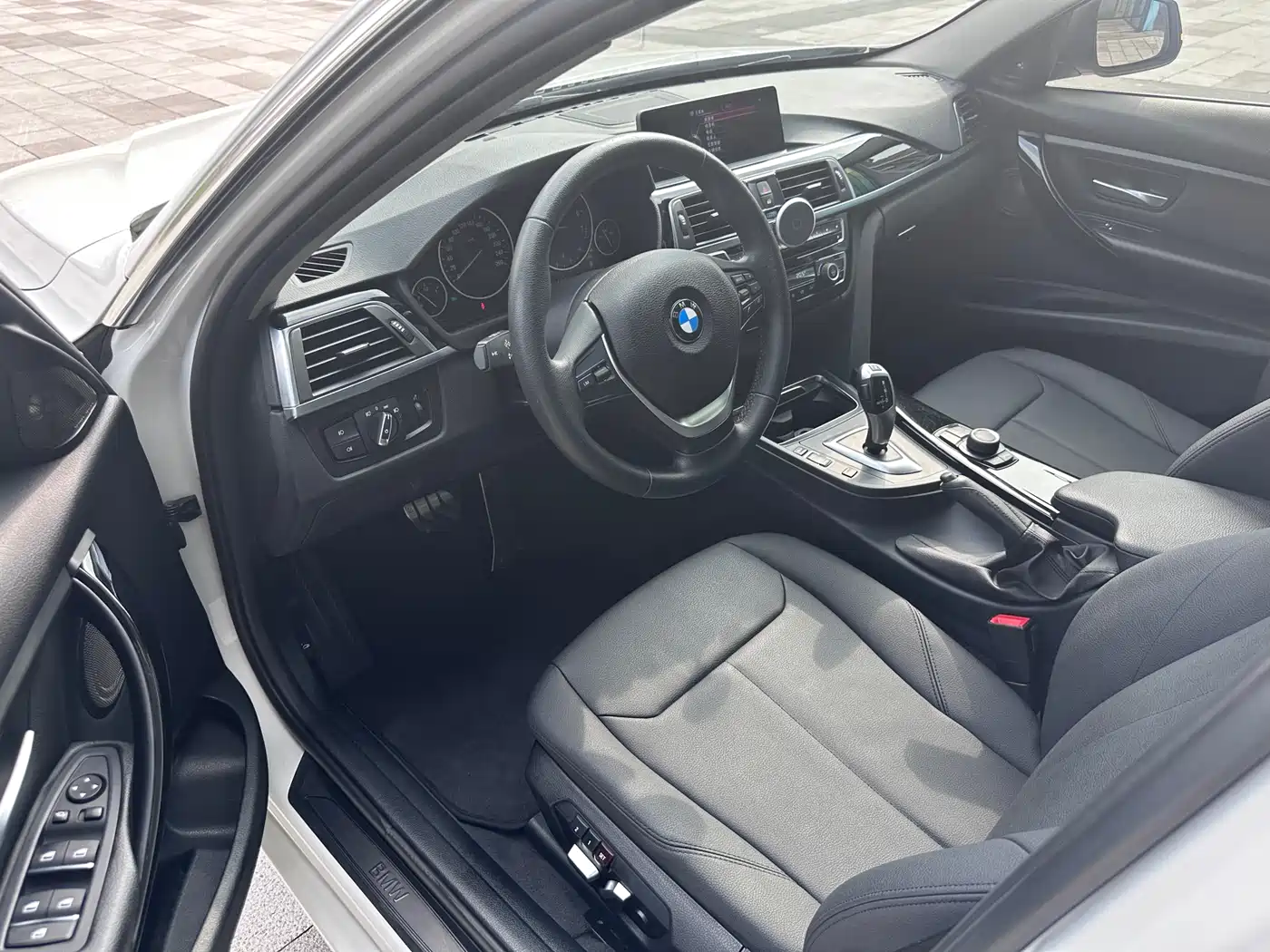 BMW 3 Series 2017 320Li Fashion фото 7