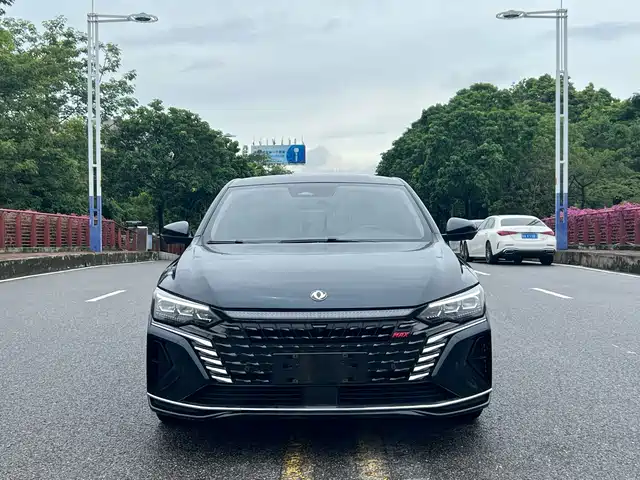 DONGFENG YI HYUN MAX