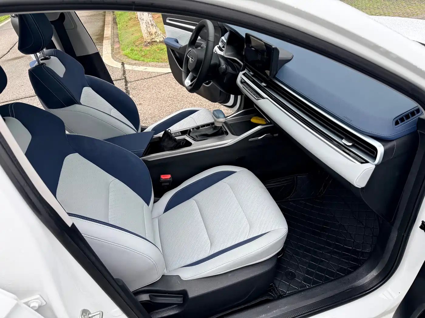 GEELY AUTOMOBILE EMGRAND