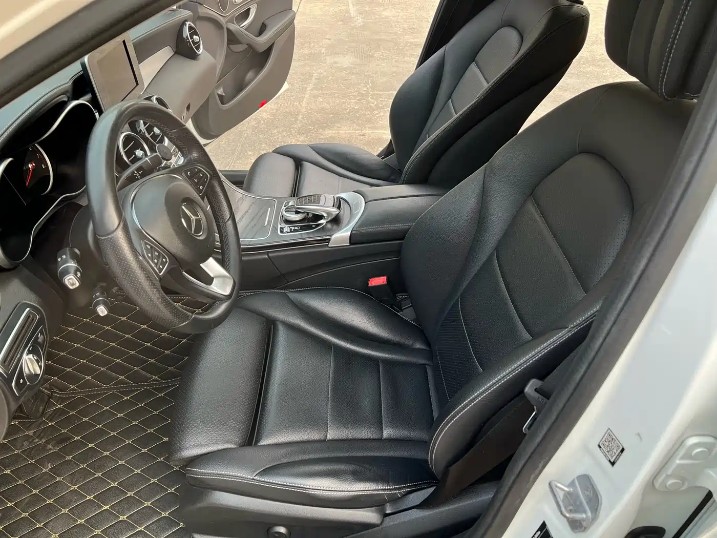 Mercedes-Benz C-Class 2017 C 200 L Sport фото 18