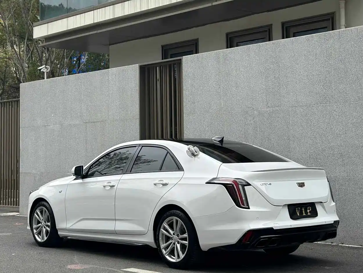 CADILLAC CT4