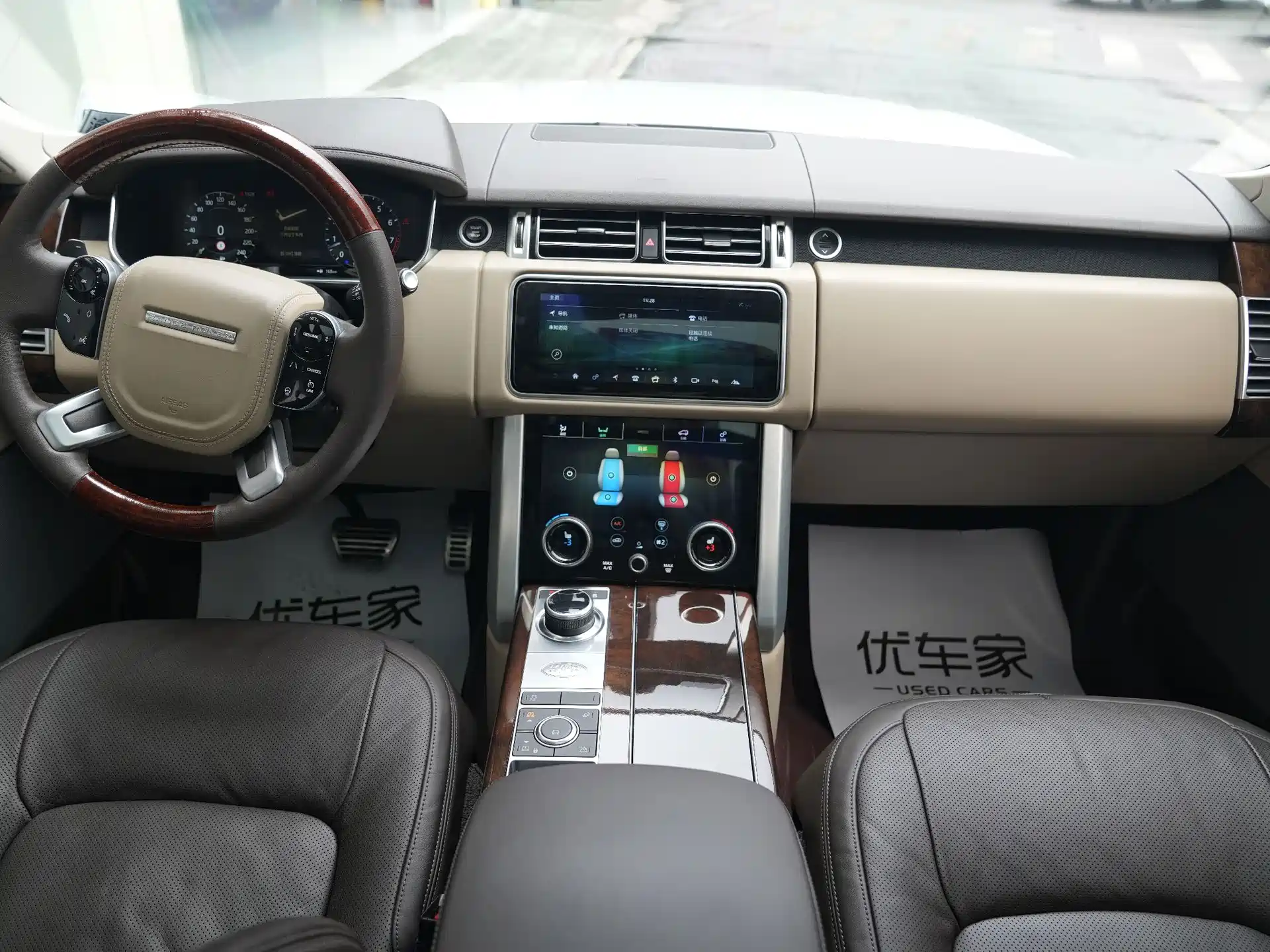 Фото 9 - Land Rover Range Rover