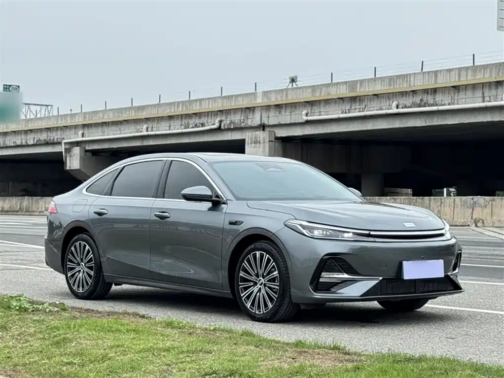 Geely Galaxy Galaxy A7 2025 EM-i фото 25