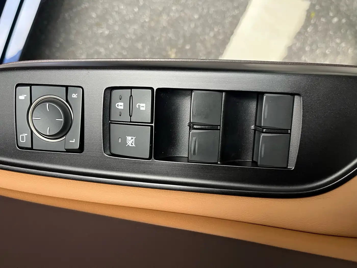 Lexus ES 2018 300h Excellence Edition China V фото 18