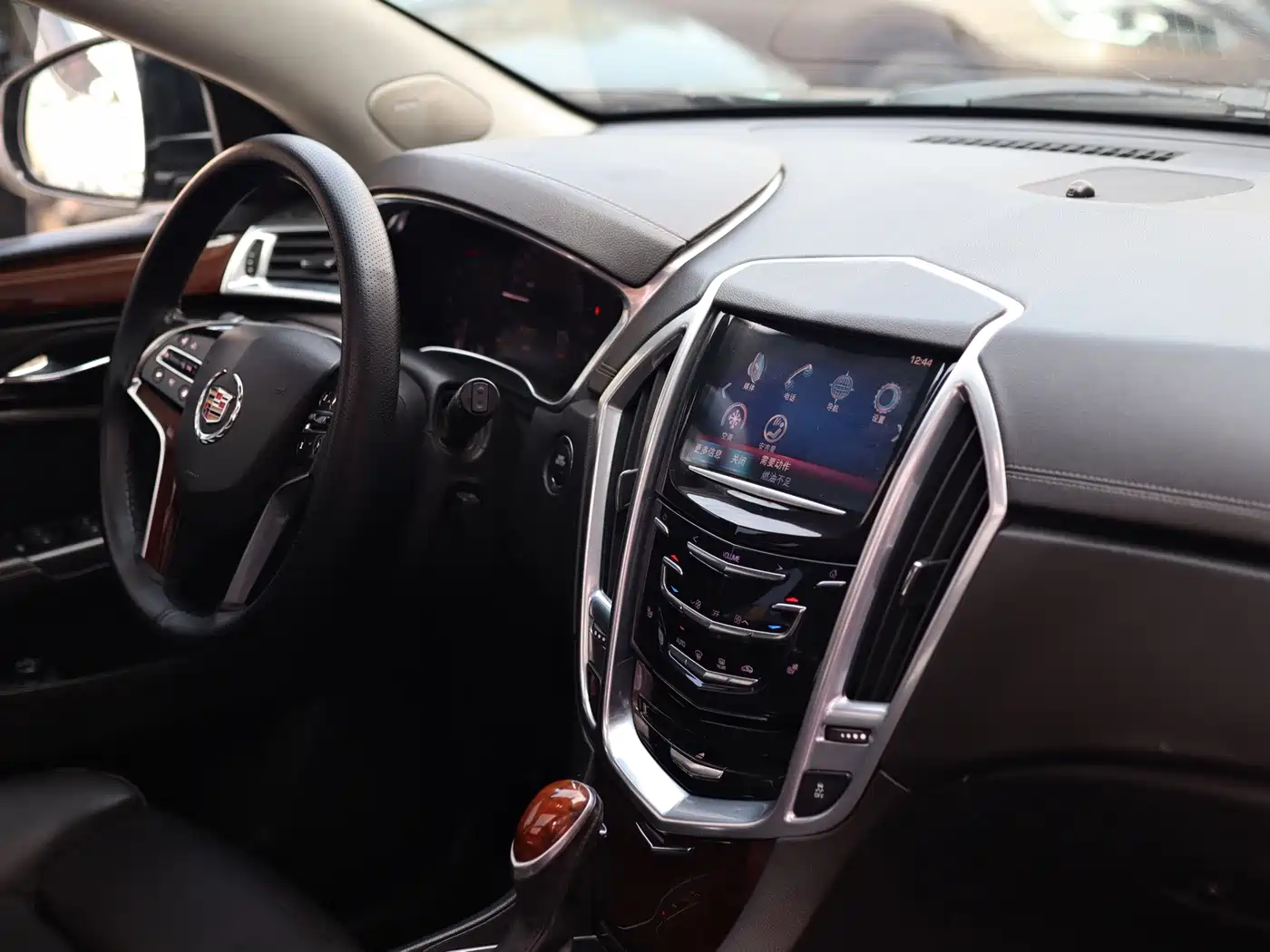 Photo 25 - Cadillac SRX