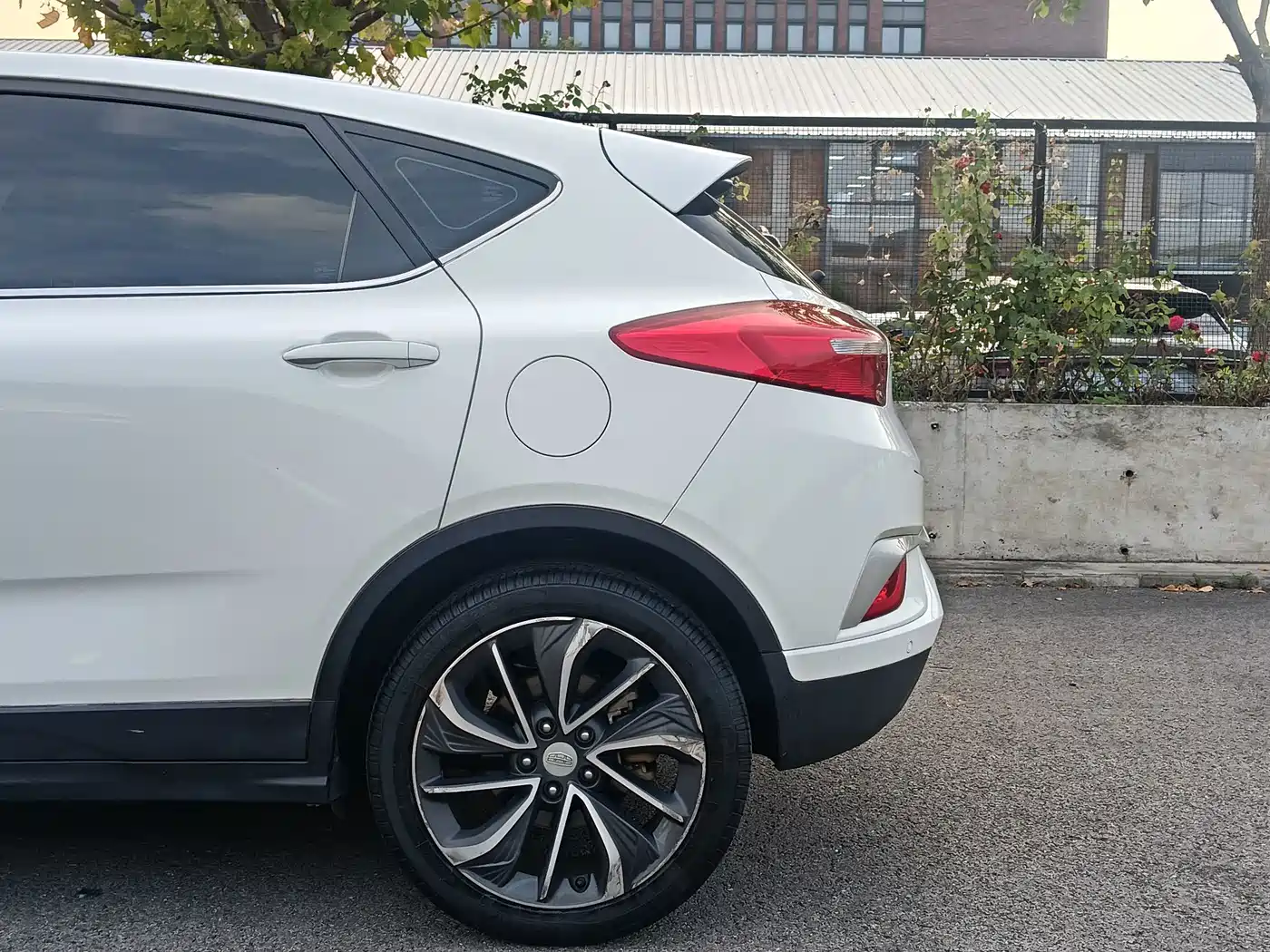 Geely Emgrand GSe 2018 2018 Premium Style