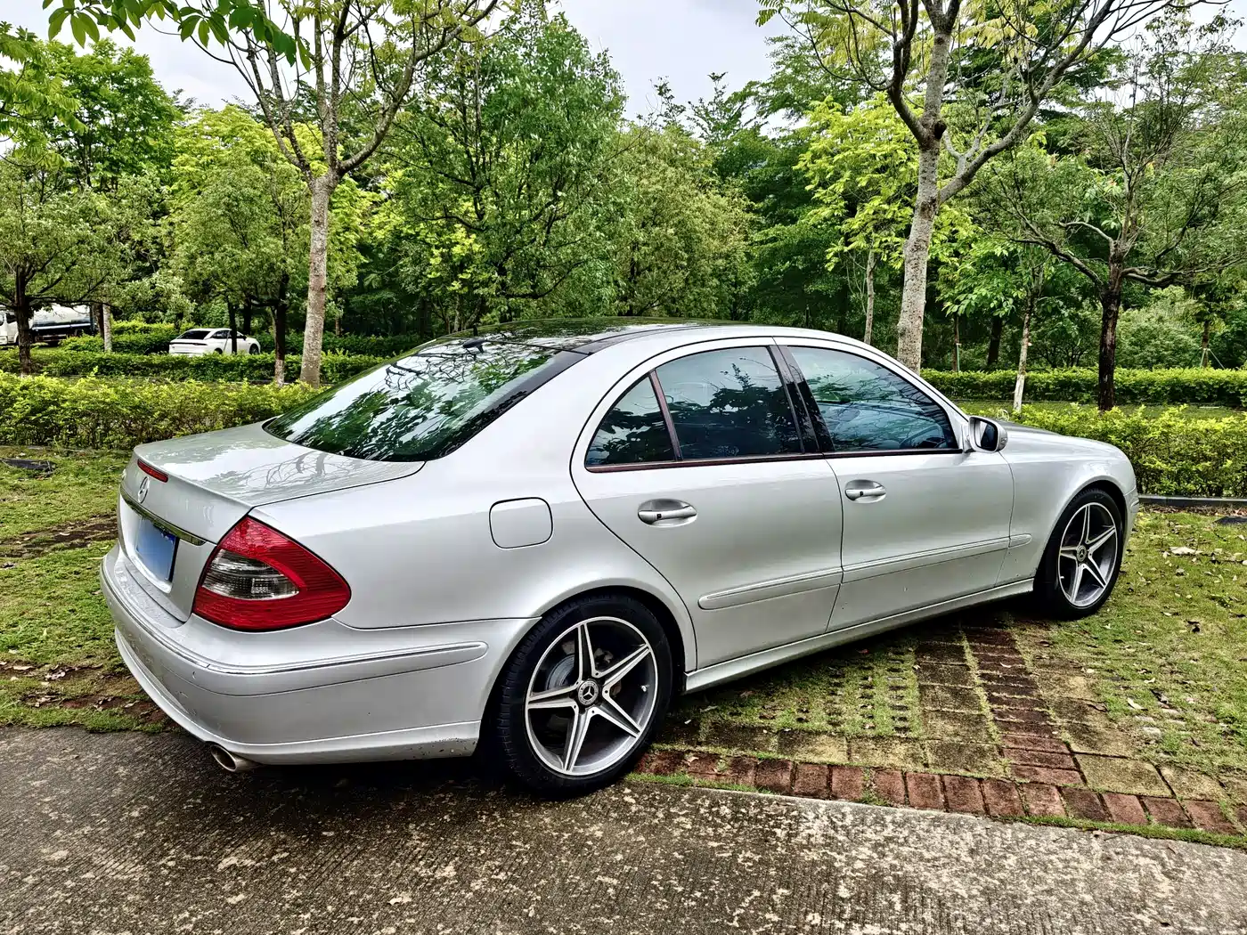 Mercedes-Benz E-Class 2008 Model E 280 Personality Sport Edition фото 8