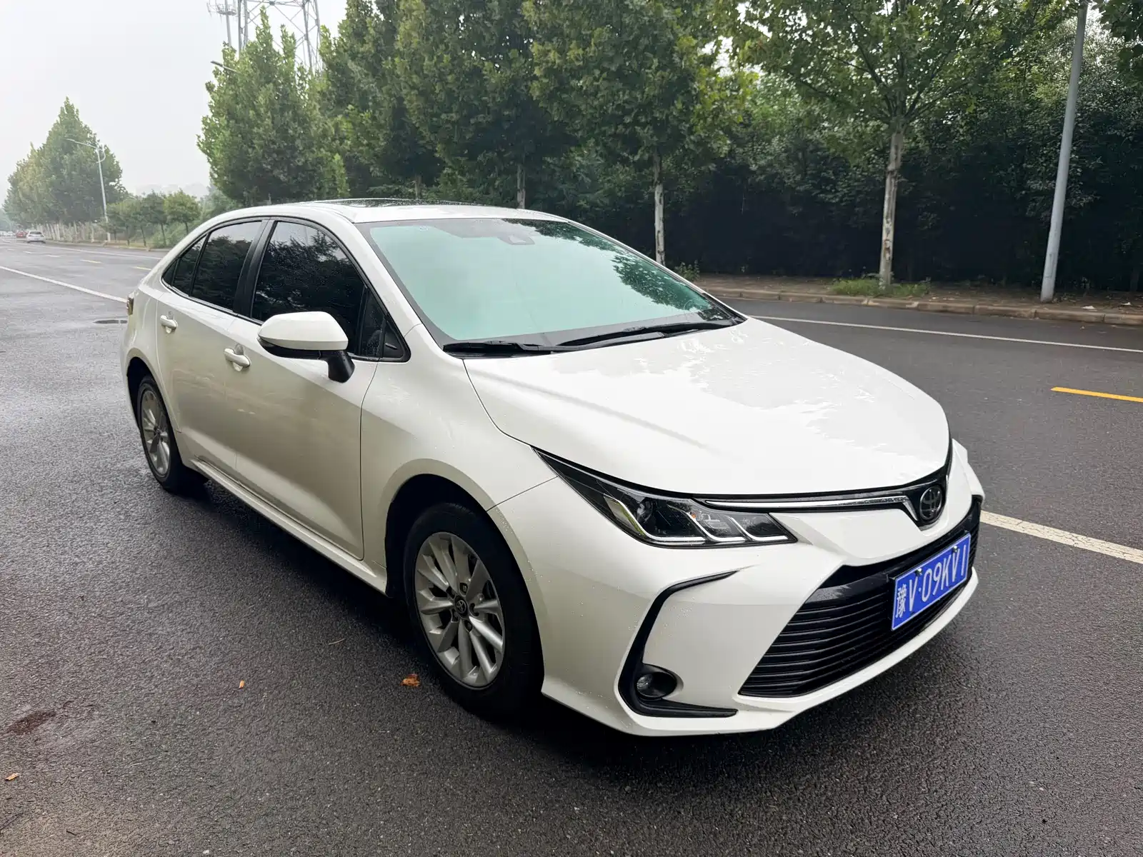 Photo 3 - Toyota Corolla
