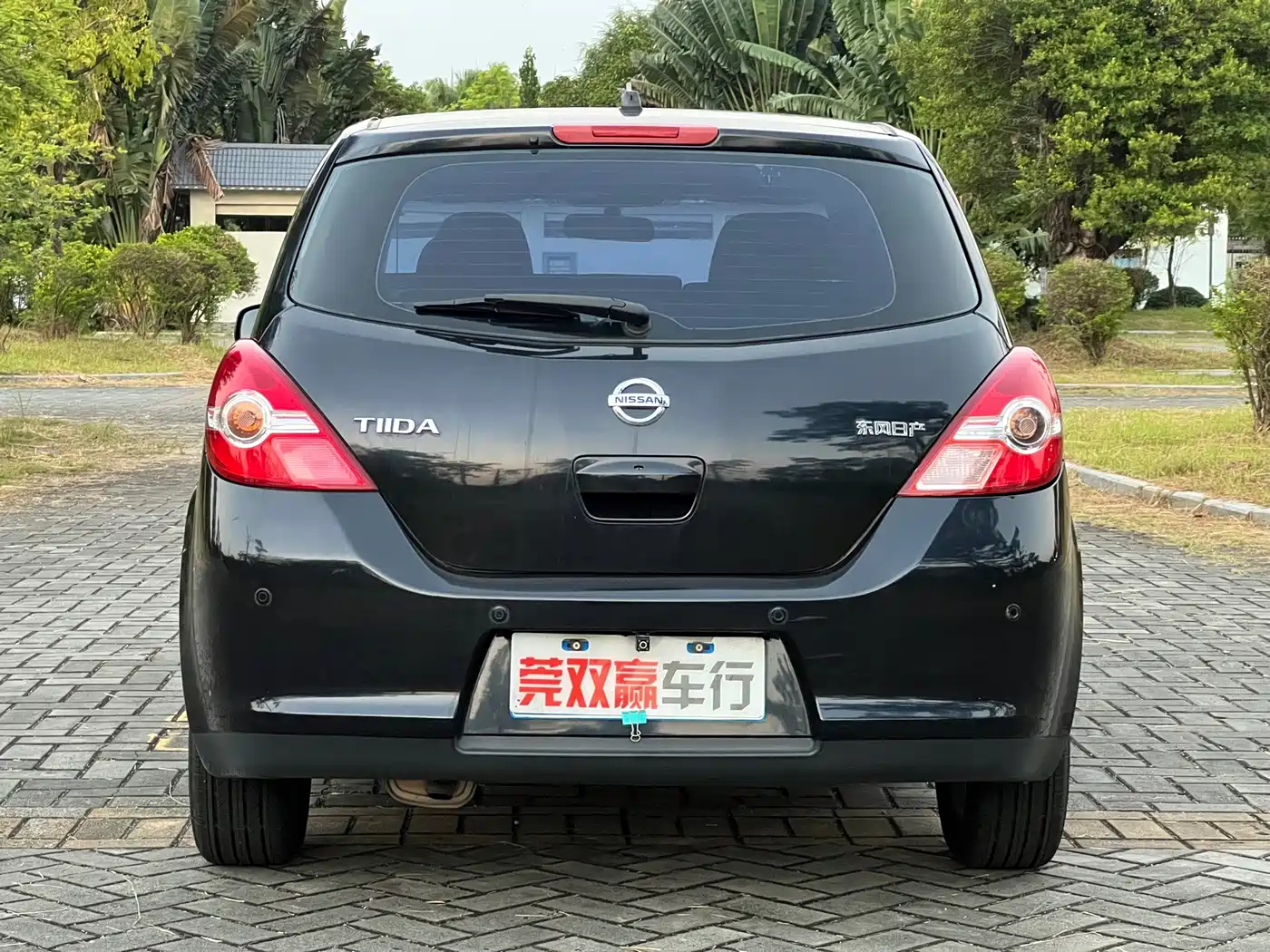 Nissan Tiida 2010 2011 1.6L CVT Luxury