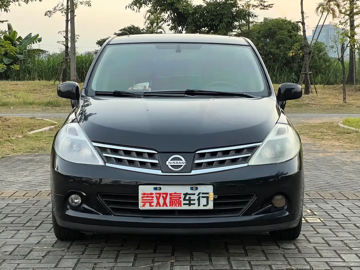 Nissan Tiida 2010 2011 1.6L CVT Luxury