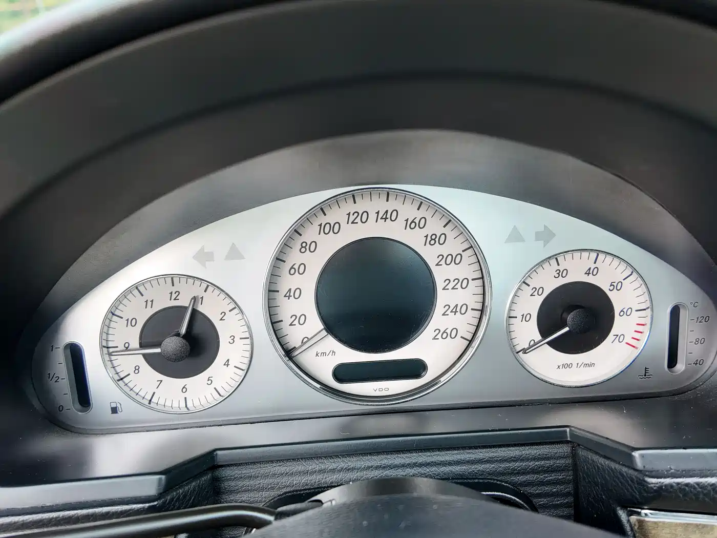 Mercedes-Benz E-Class 2008 Model E 280 Personality Sport Edition фото 48