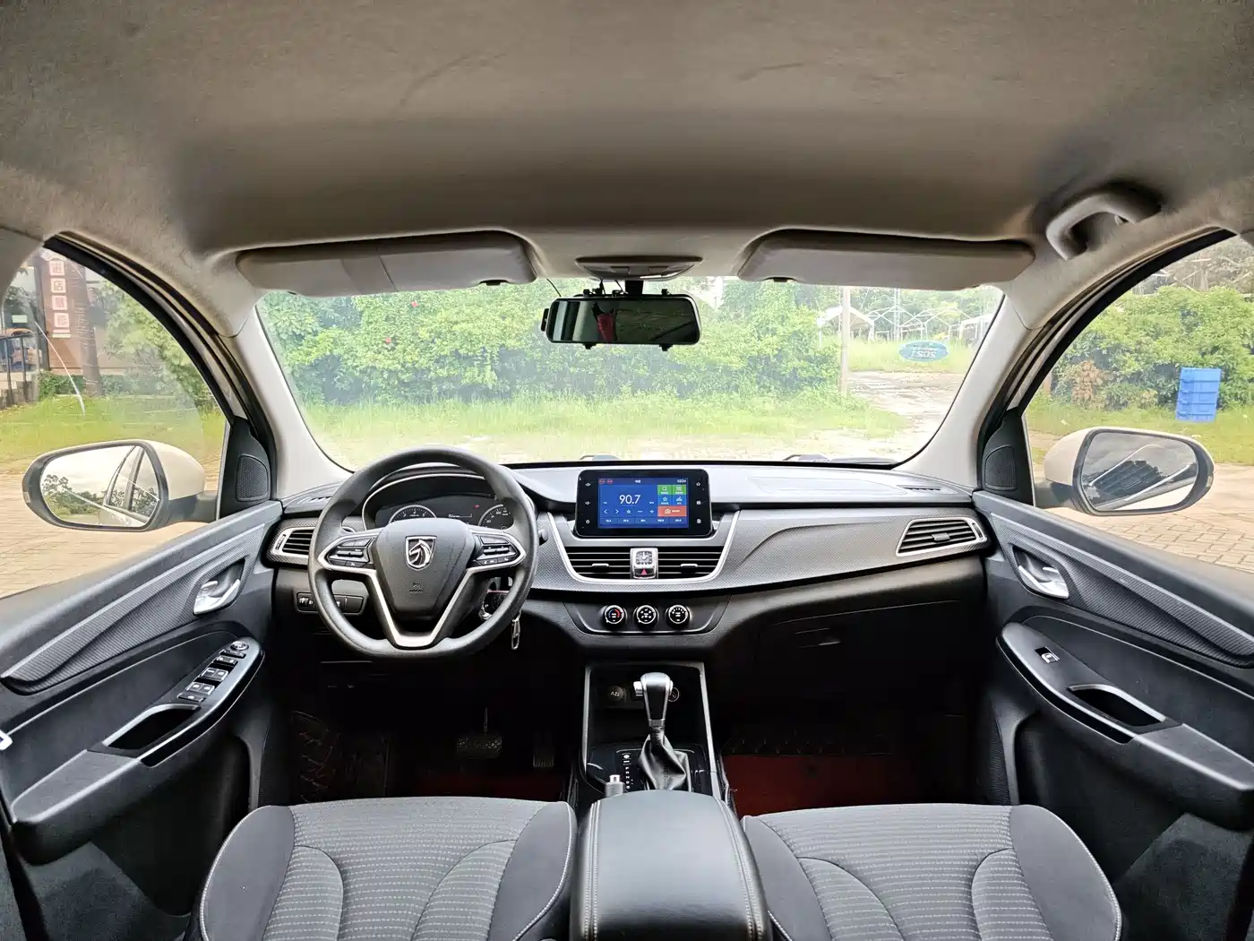 Baojun 730 2019 2019 1.5T CVT Fashion 7-Seater China V