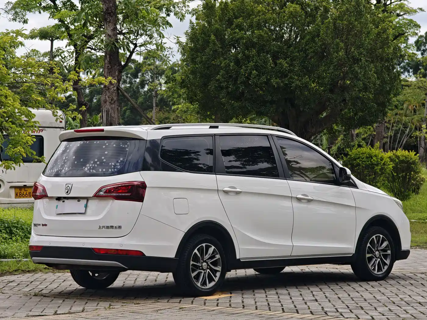 Baojun 730 2019 2019 1.5T CVT Fashion 7-Seater China V