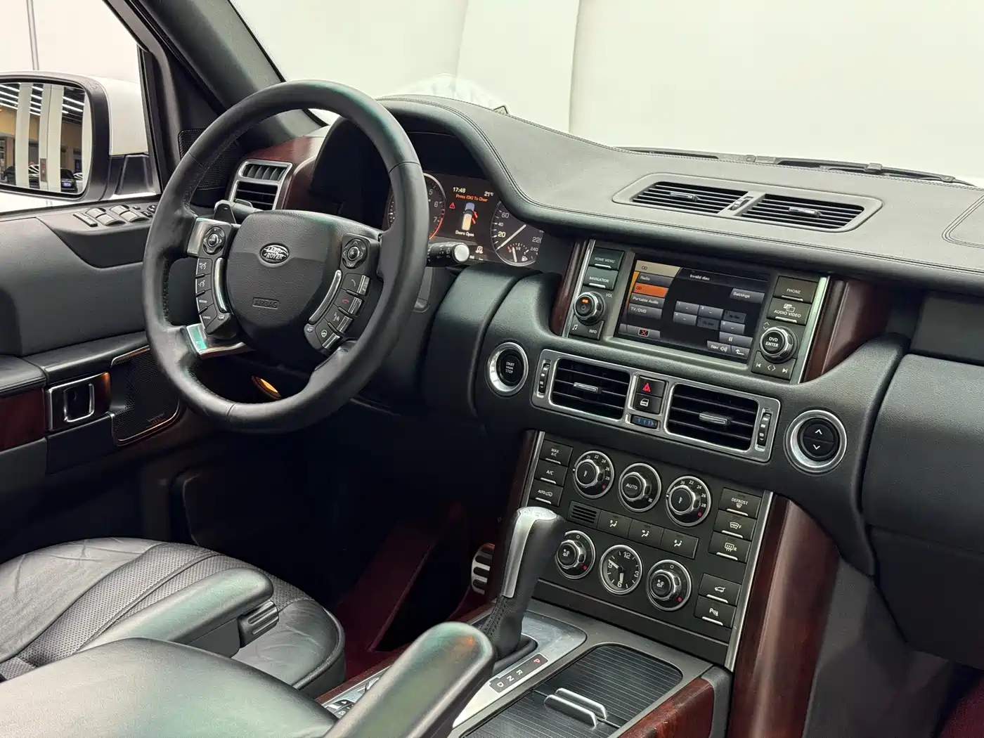 Land Rover Range Rover 2011 5.0 SC V8 Ultimate Edition фото 16