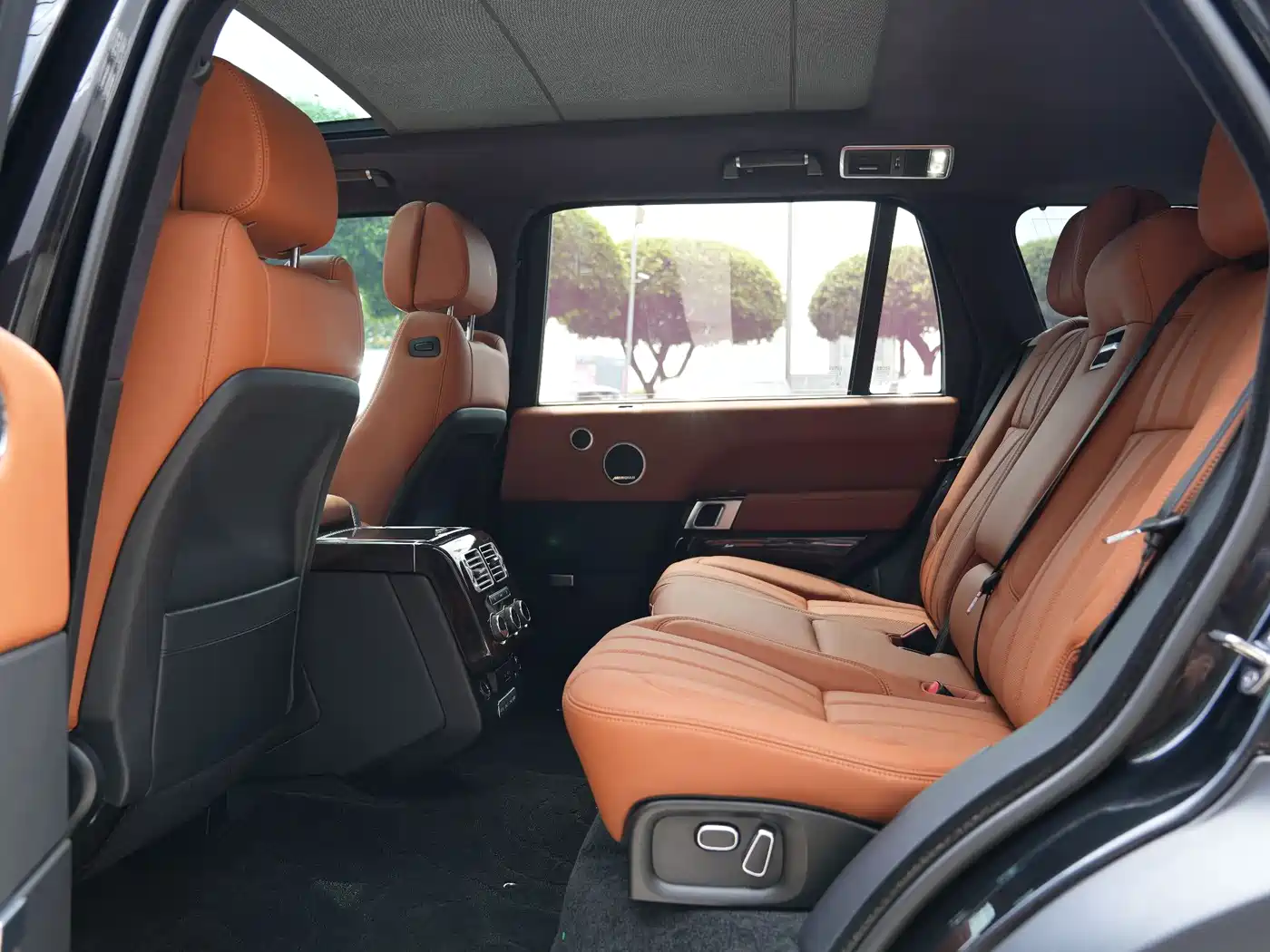 Land Rover Range Rover 2015 3.0 TDV6 Vogue SE Genesis Extended Edition фото 7