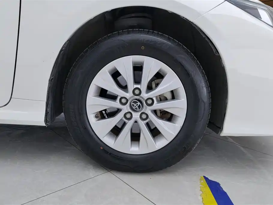 Toyota Corolla 2019 1.2T S-CVT GL-i Elite Edition фото 6