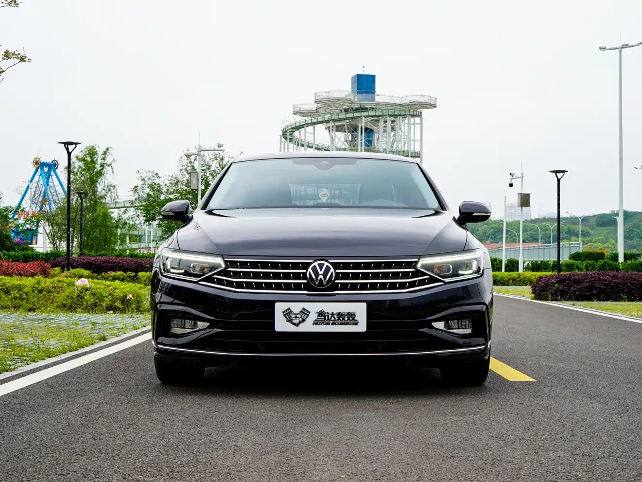 Volkswagen Magotan 2023 Model 2 Million Commemorative Edition 330TSI DSG Luxury фото 2