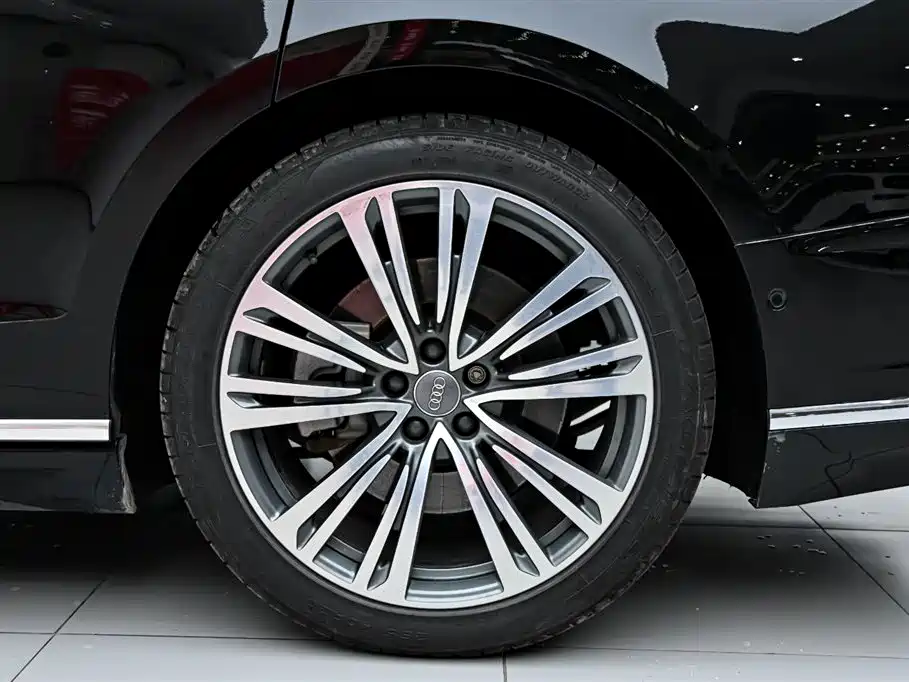 Audi A8 2019 A8L 55 TFSI quattro Premium фото 37