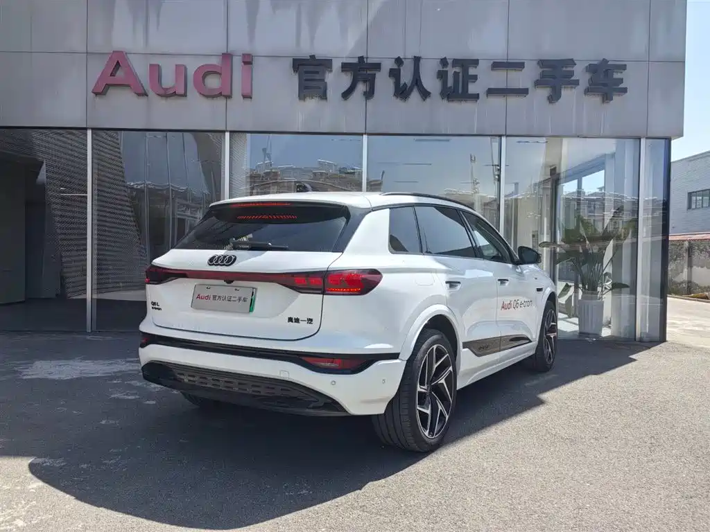 Audi Q6L e-tron 2025 Model Pioneer Edition фото 4
