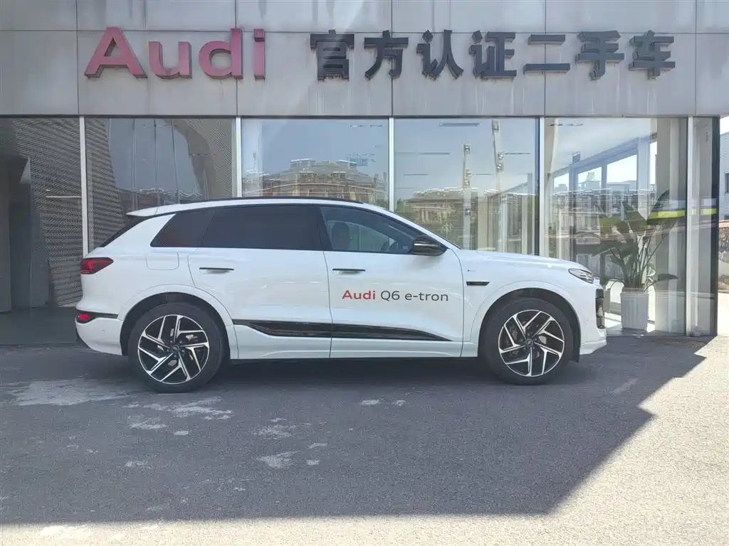 Audi Q6L e-tron 2025 Model Pioneer Edition фото 3