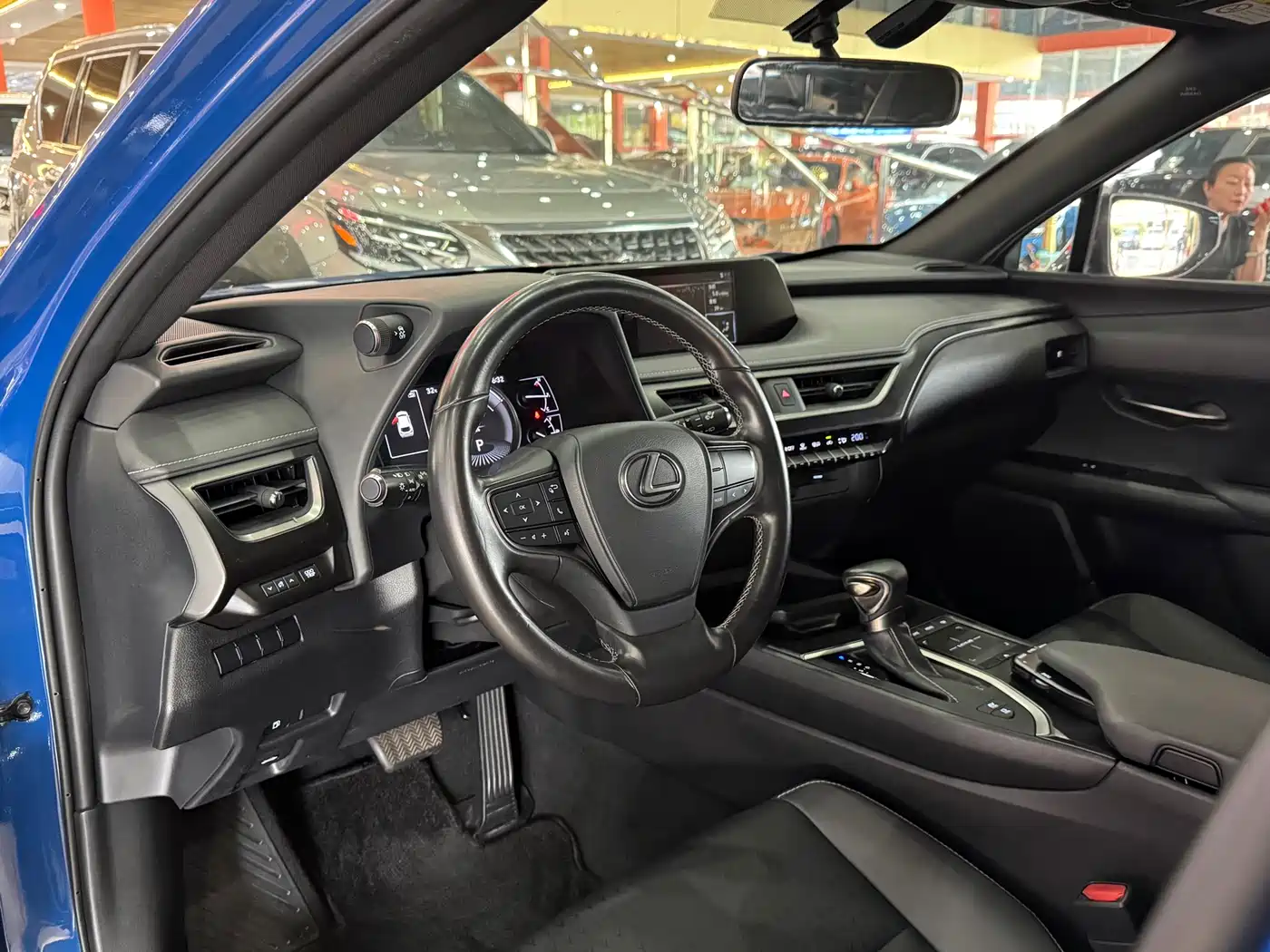 Lexus UX 2019 260h Explorer Fun Edition (China V) фото 7