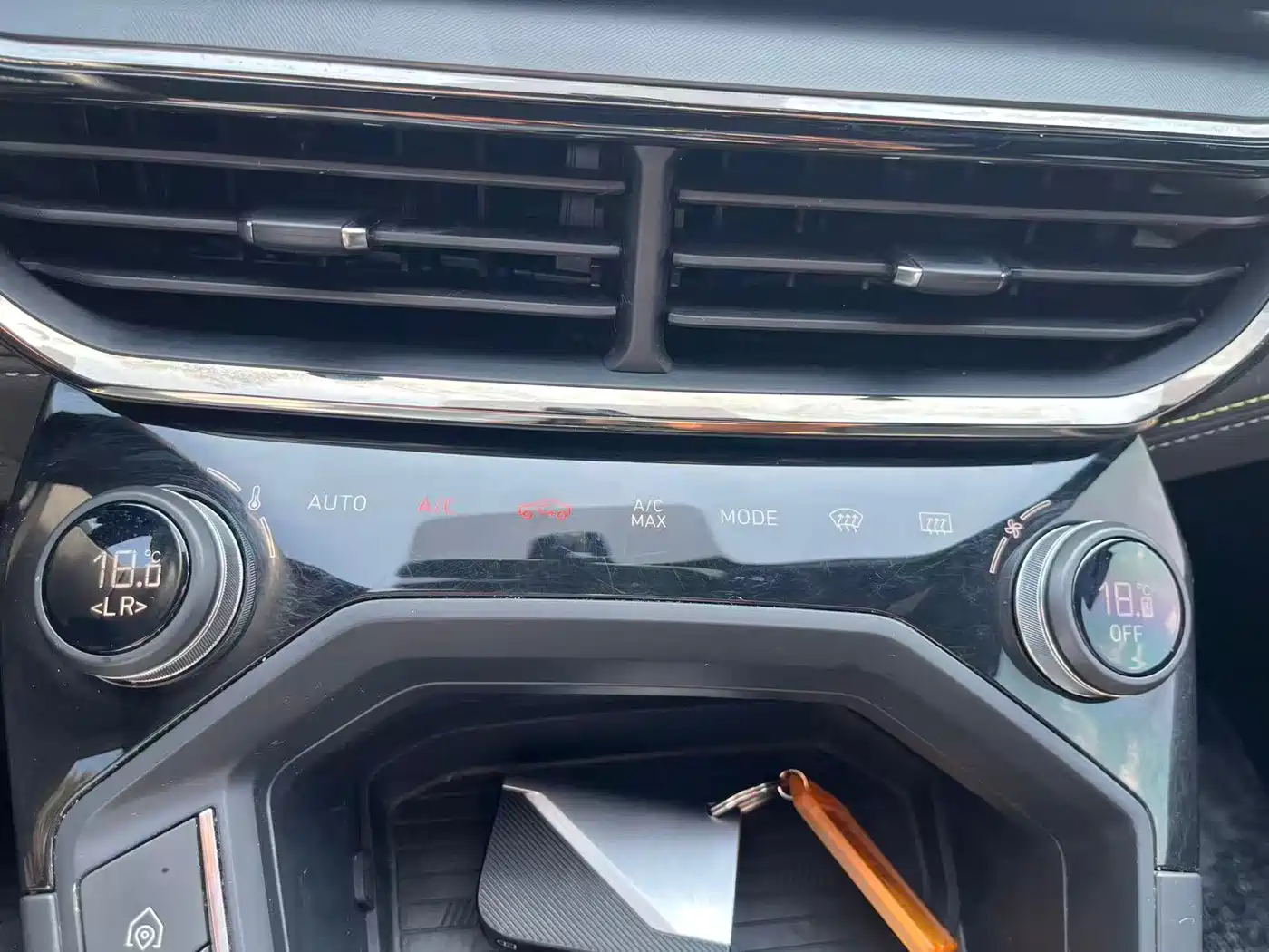 Lynk & Co 06 EM-P 2023 2023 1.5T Remix PHEV Hero