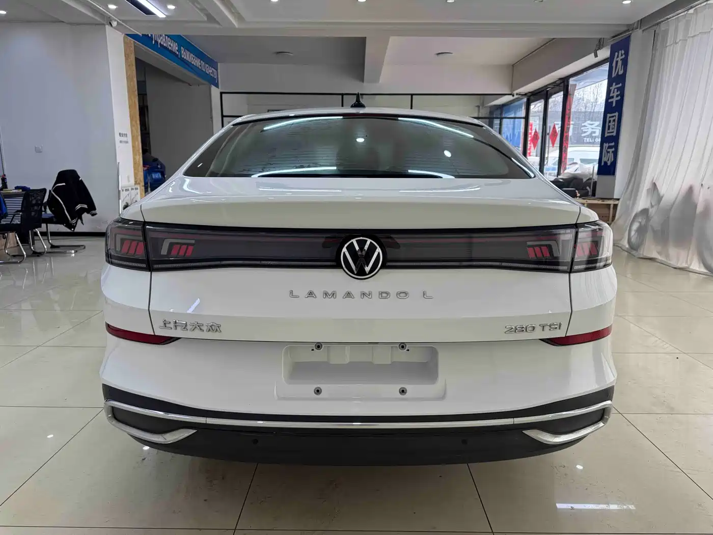 VOLKSWAGEN LINGDU