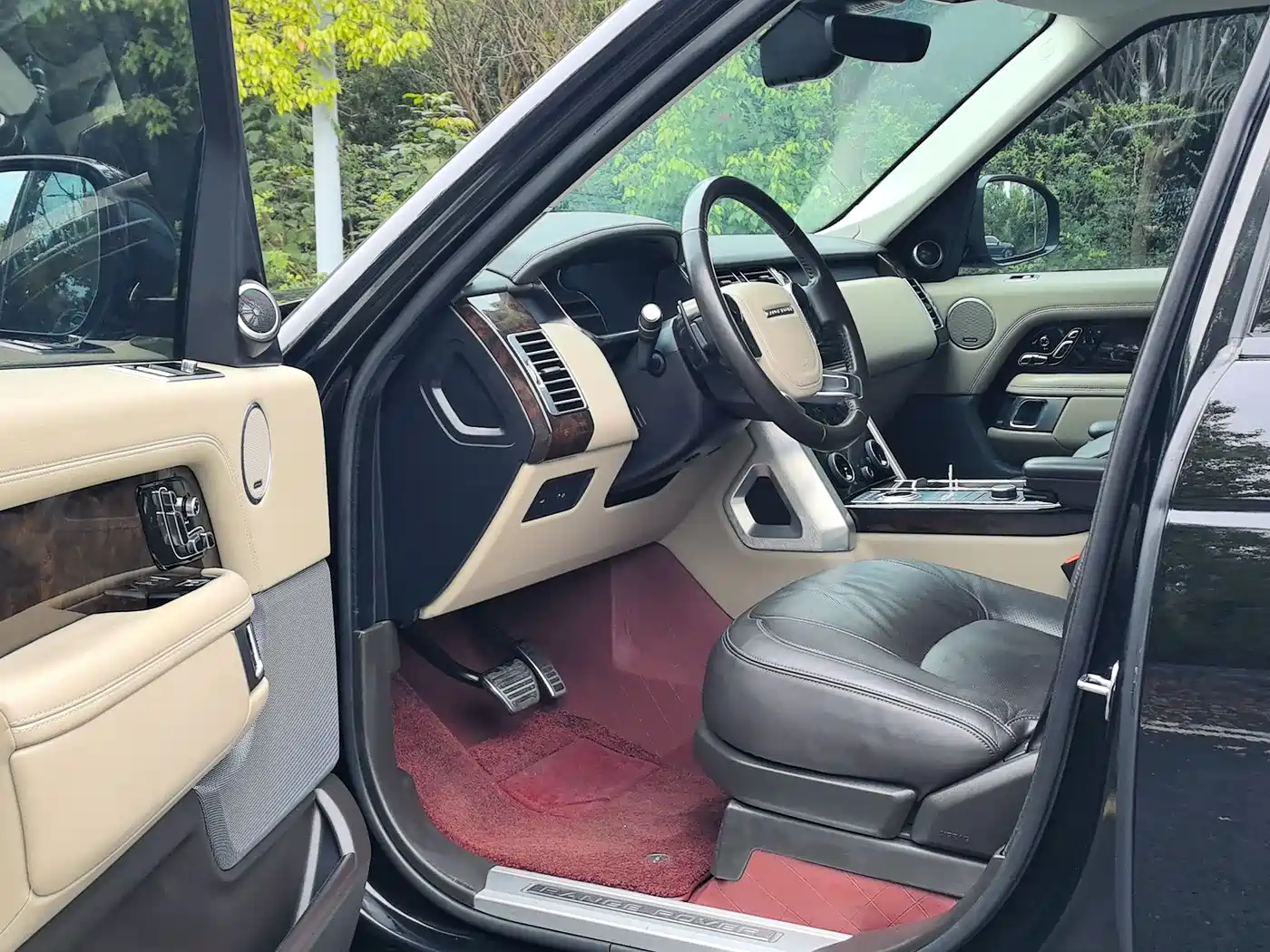 LAND ROVER RANGE ROVER