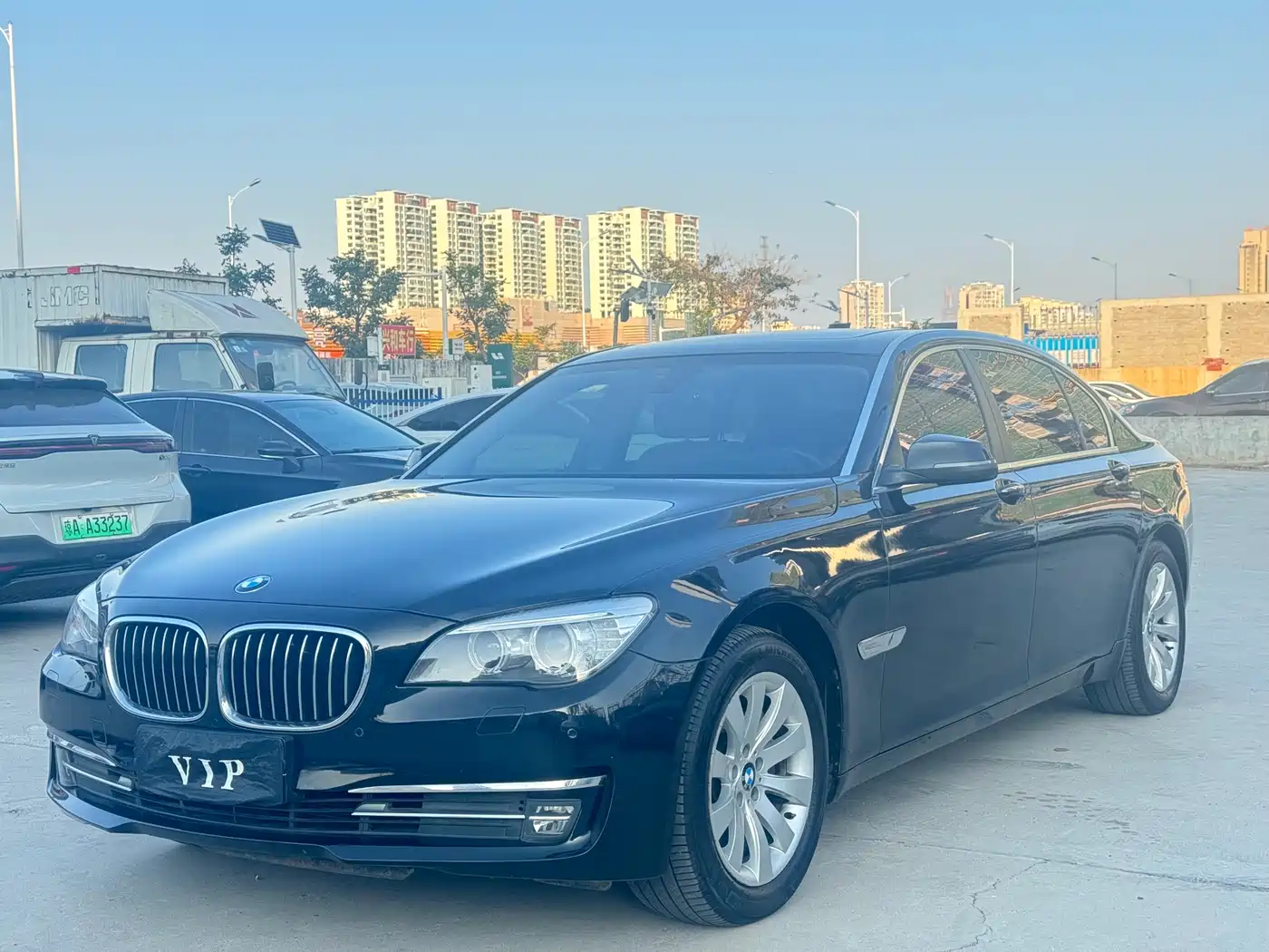 BMW 7 Series 2014 730Li Premium фото 2