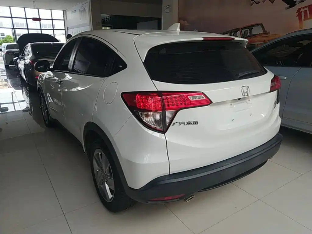 Фото 5 - Honda Vezel