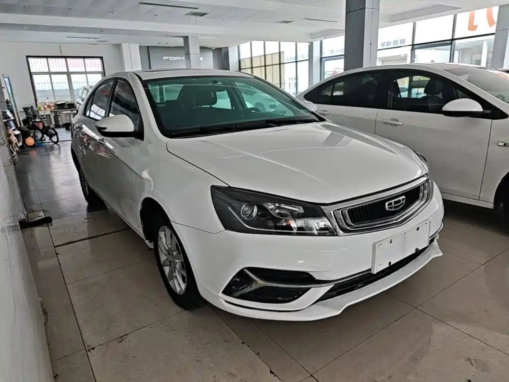 Фото 4 - Geely Emgrand