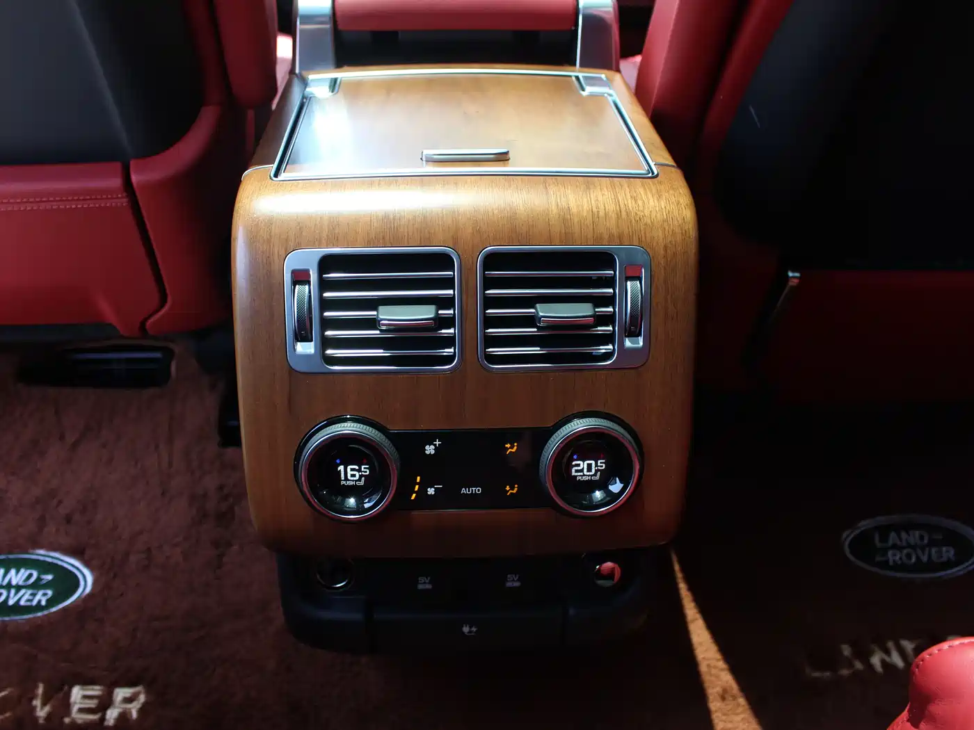 Land Rover Range Rover 2020 3.0 L6 Supreme Creation Extended Version фото 19