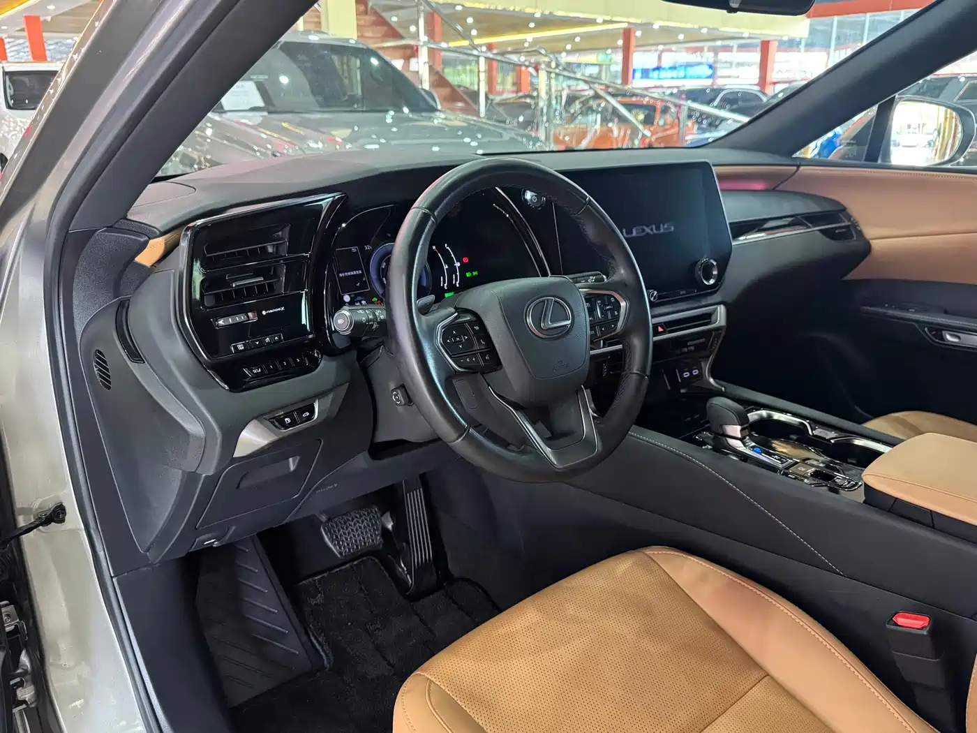 Lexus RX 2023 350h 4WD Pure Edition фото 7